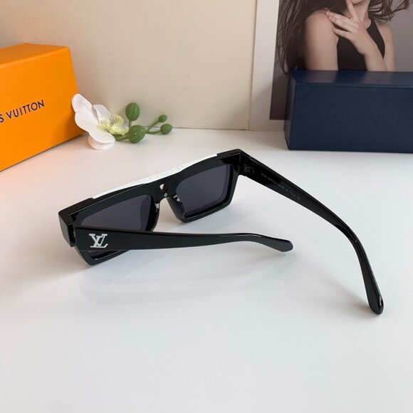 Louis Vuitton Black Cat-Eye Sunglasses with Gloss Finish main image 4